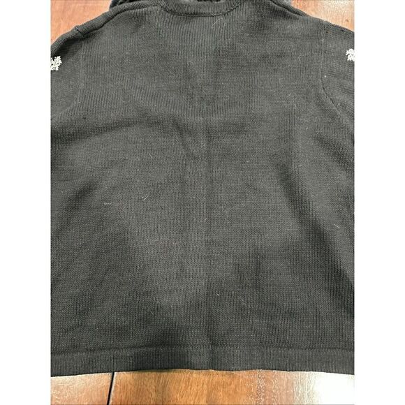 victoria jones christmas sweater - Picture 5 of 5